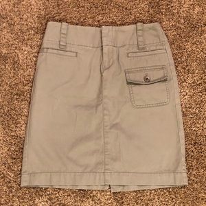 GAP khaki skirt
